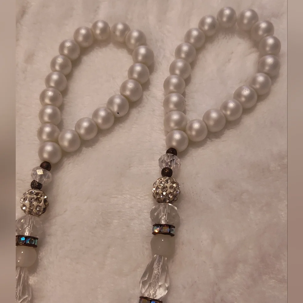 Elegant White Pearl Necklace